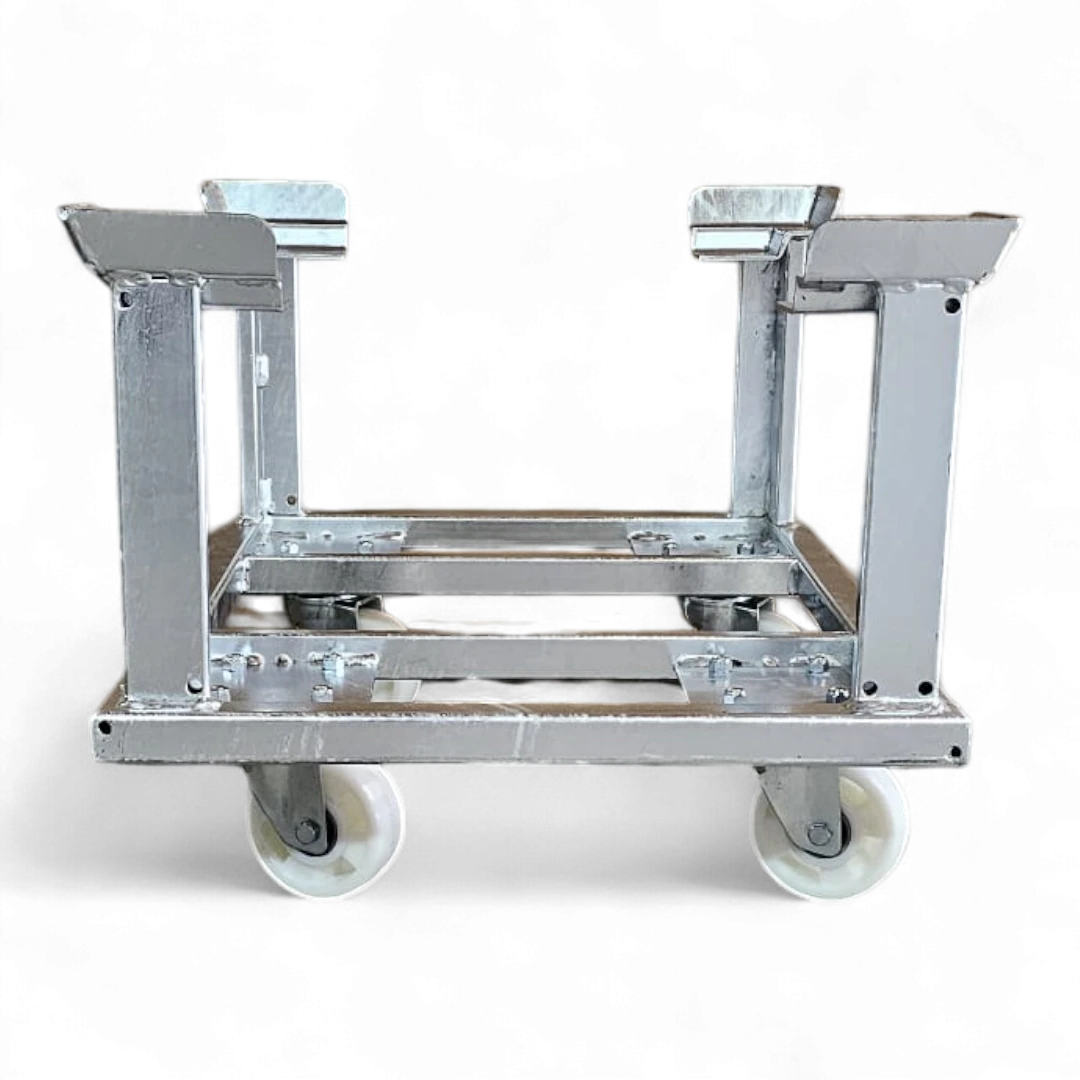 Fahrgestell für Palettentransport – Stabile Stahlkonstruktion mit Lenkrollen. Ideal für Lager und Werkstätten.