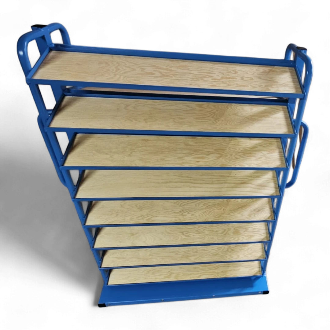 Kompakt-Rollwagen für Sichtlagerkästen - Schmale Bauform für enge Gänge, ideal für Werkstätten und Lager.
