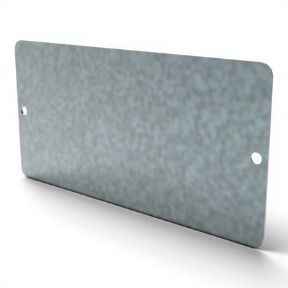 Etikettenhalter für Holzpaletten – verzinktes Blechschild 150 × 75 mm zur dauerhaften Palettenkennzeichnung, wahlweise mit ausgelaserter Beschriftung.