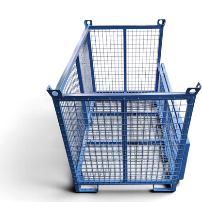 Gitterbox mit klappbarer Frontwand – halbhohe Klappe zum bequemen Be- und Entladen, verschweißter Quadratrohr-Rahmen, stapelbar.