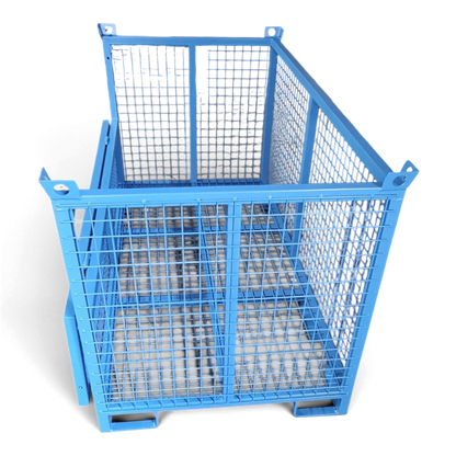 Gitterbox mit klappbarer Frontwand – halbhohe Klappe zum bequemen Be- und Entladen, verschweißter Quadratrohr-Rahmen, stapelbar.