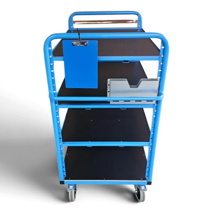 Kommissionierwagen mit mehreren Ebenen, Rollen und Griffen zum Transport von Waren in Lagern. Praktisch für effizientes Kommissionieren und Lagerlogistik.