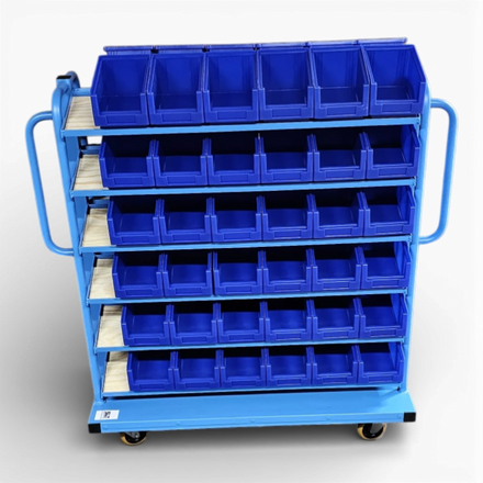 Kompakt-Rollwagen für Sichtlagerkästen - Schmale Bauform für enge Gänge, ideal für Werkstätten und Lager.