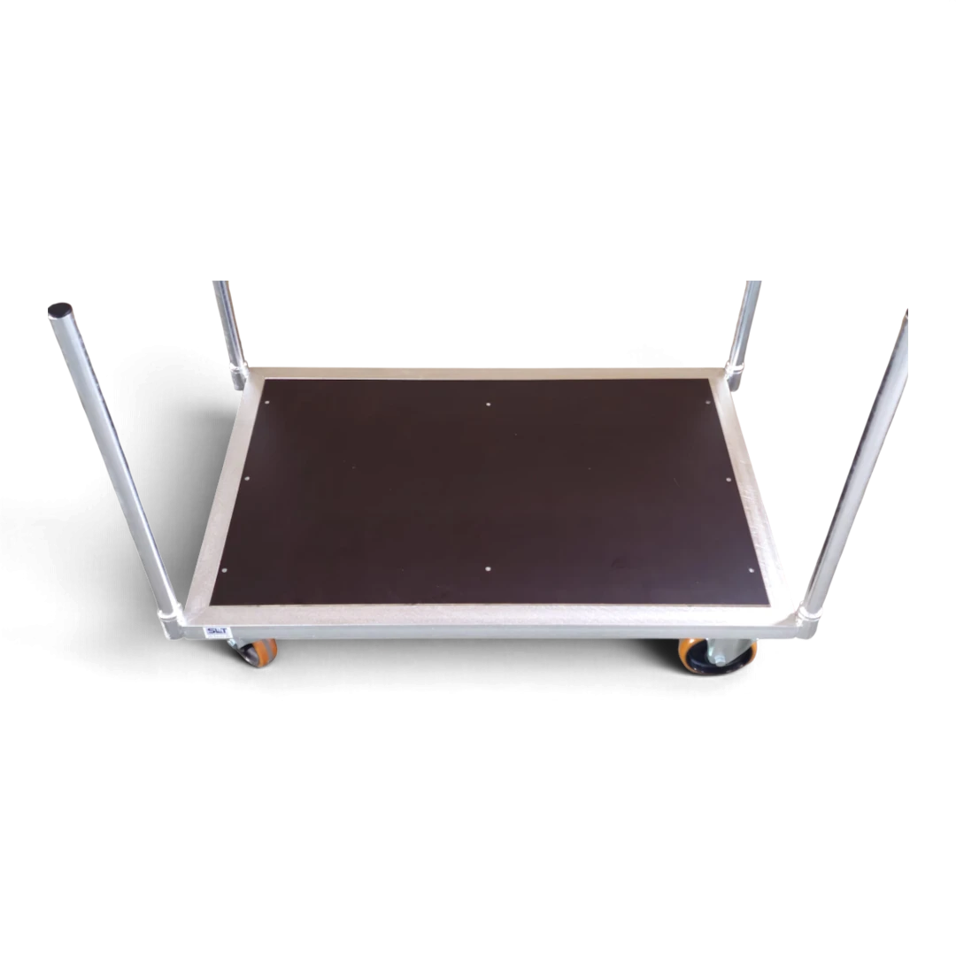Rungenwagen für Langgut & schwere Lasten – Detailansicht der Siebdruckplatten-Ladefläche mit steckbaren Rungen, bis 1000 kg Traglast. Ideal für Lager und Logistik.