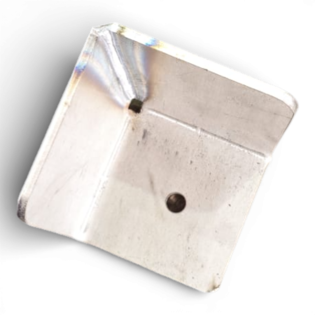 Stapelecken als Zubehör für Stapelgestelle in Industrie & Lager. Ermöglichen das sichere und stabile Übereinanderstapeln von Gestellen im Regalsystem.