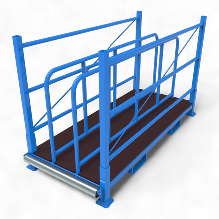 Stabiles Tafelregal für die platzsparende vertikale Lagerung von Blech- und Holztafeln in einer Industriehalle.